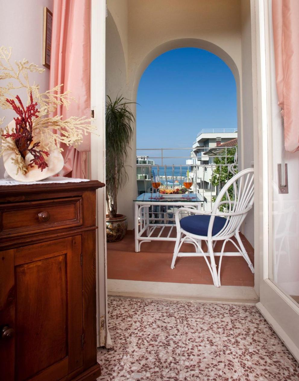 My Home Hotel Μπελάρια-Ιτζέα Μαρίνα Εξωτερικό φωτογραφία