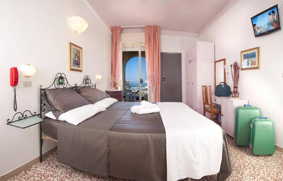 My Home Hotel Μπελάρια-Ιτζέα Μαρίνα Εξωτερικό φωτογραφία